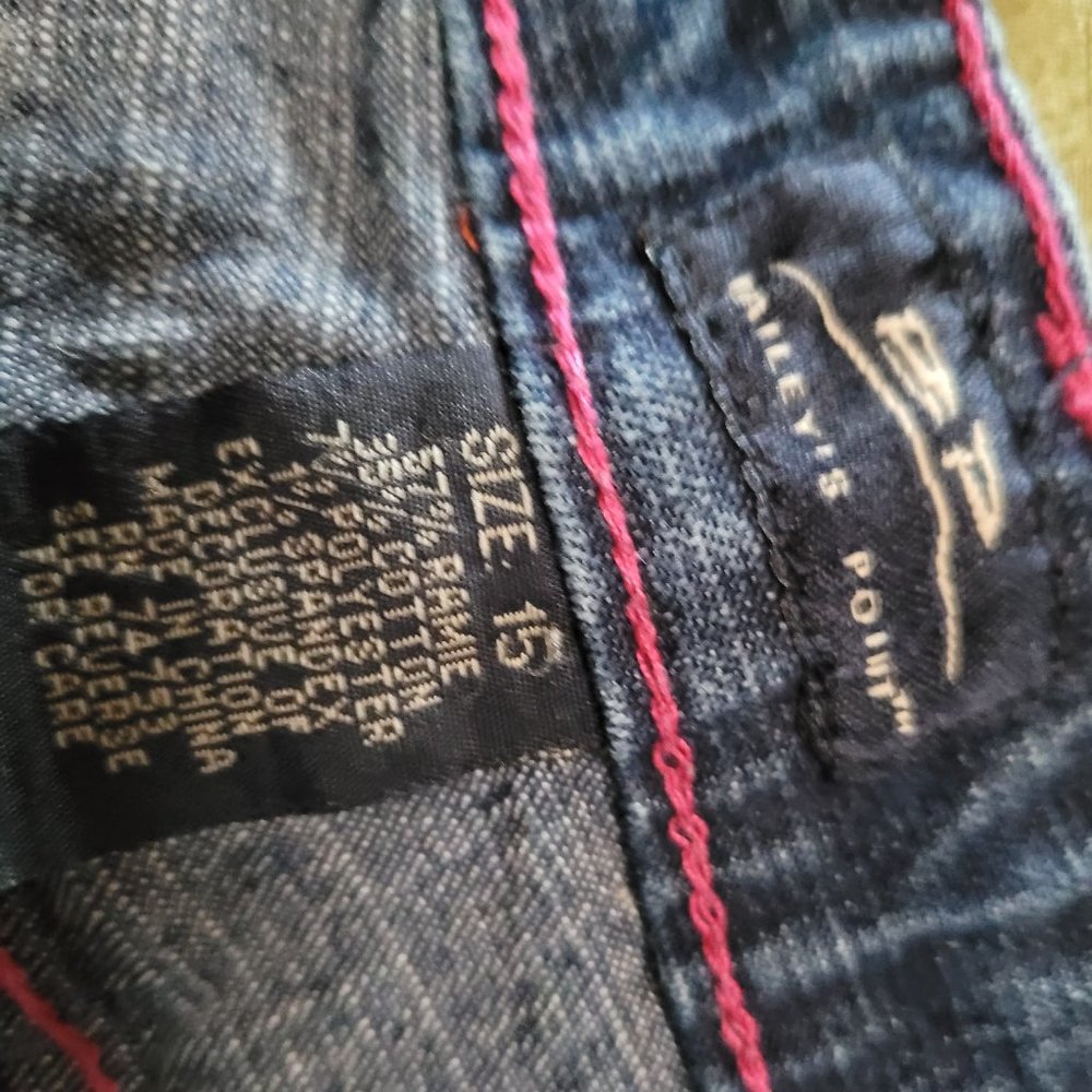 Capri Jean - Picture 3 of 4